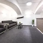 Little Tom Apartments