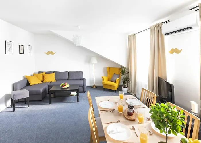 Little Tom Apartments